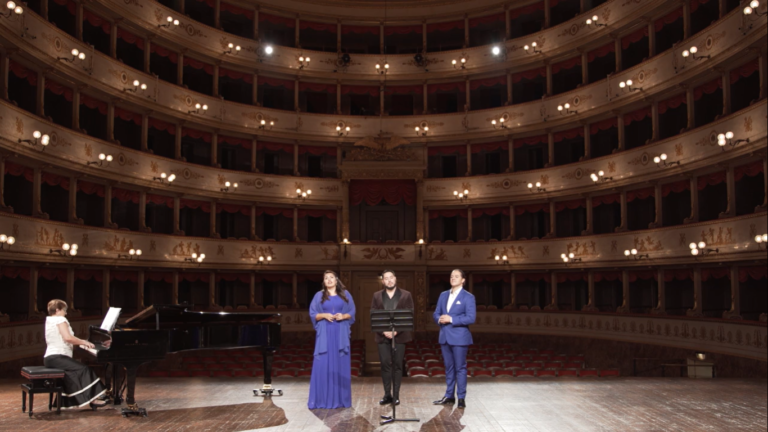 trio frontal gracias a la vida