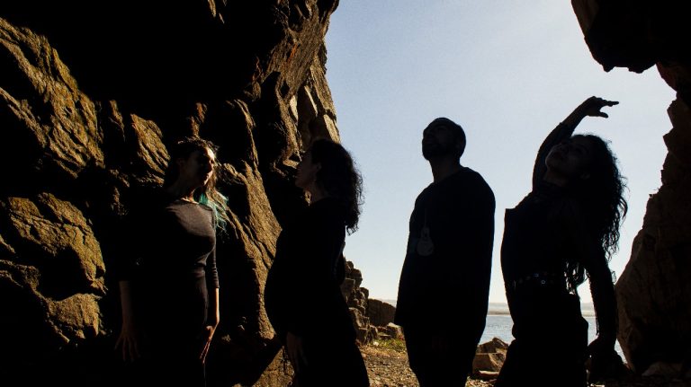 SONANDO ENTRE PORTALES