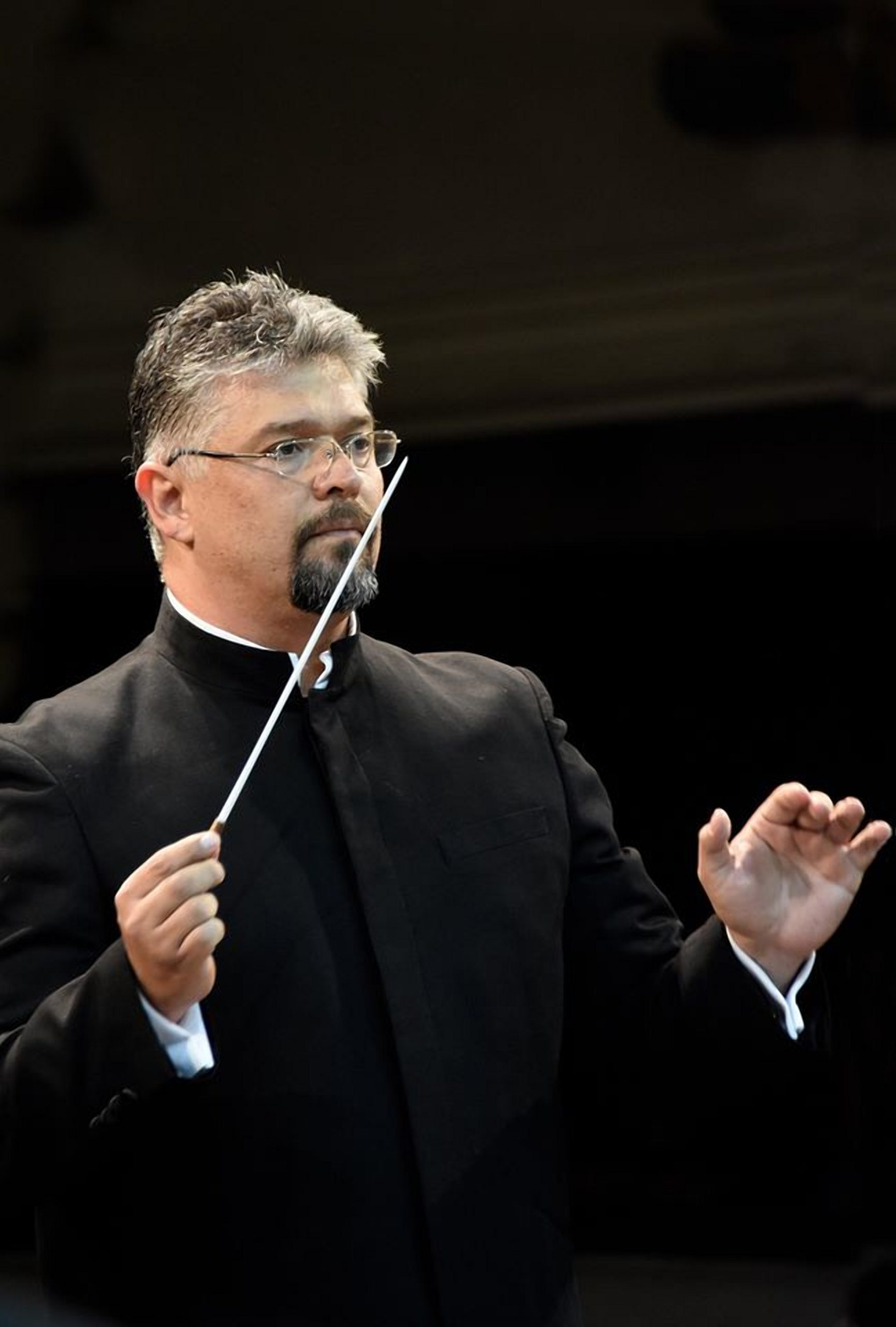 Victor Hugo Toro 1 (2)